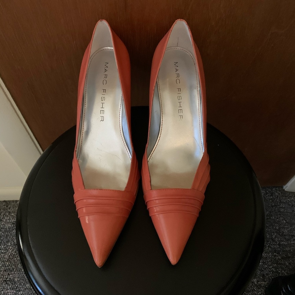 Beautiful Marc Fisher Pumps!